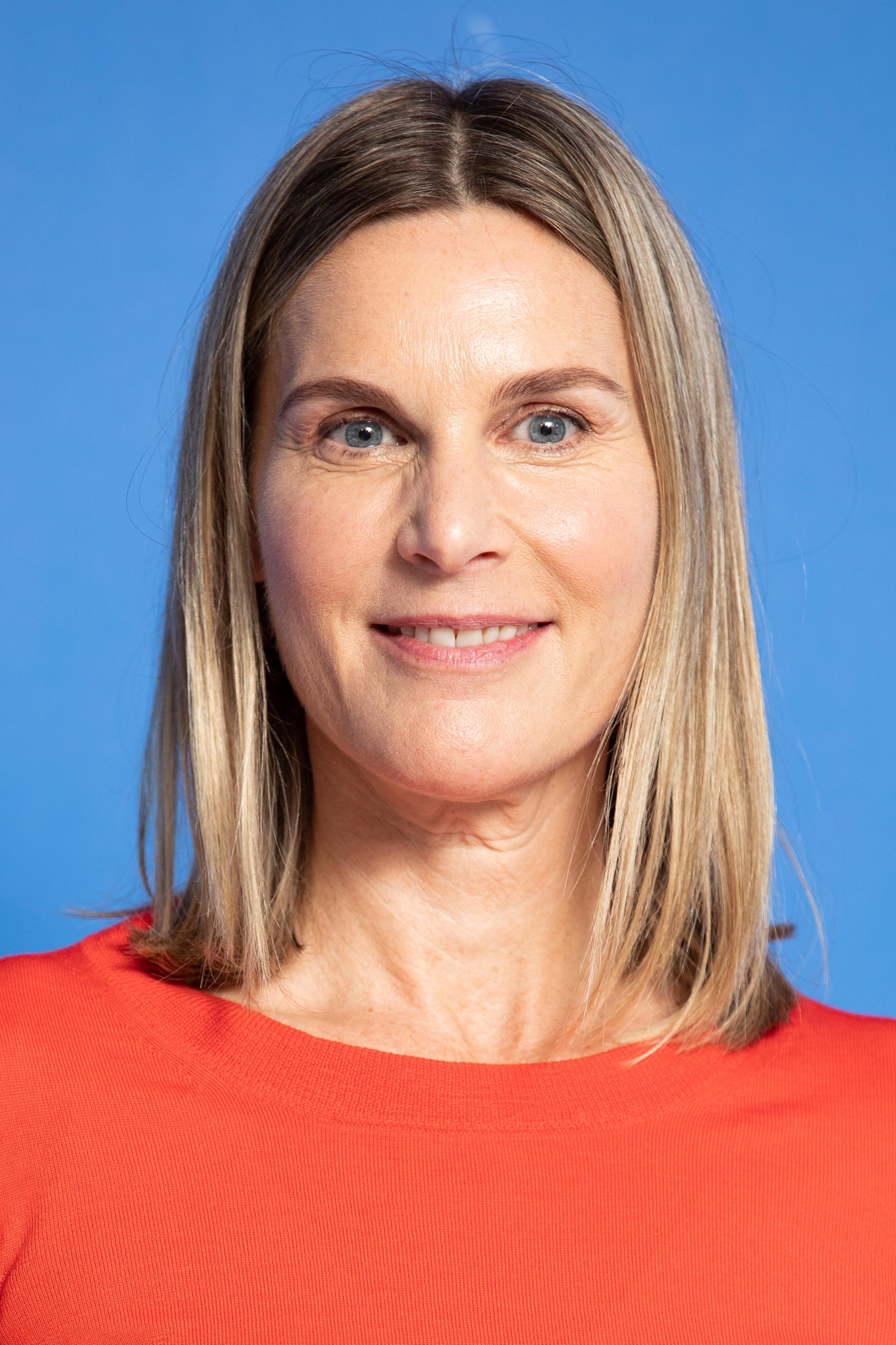 Nele Mueller-Stöfen image