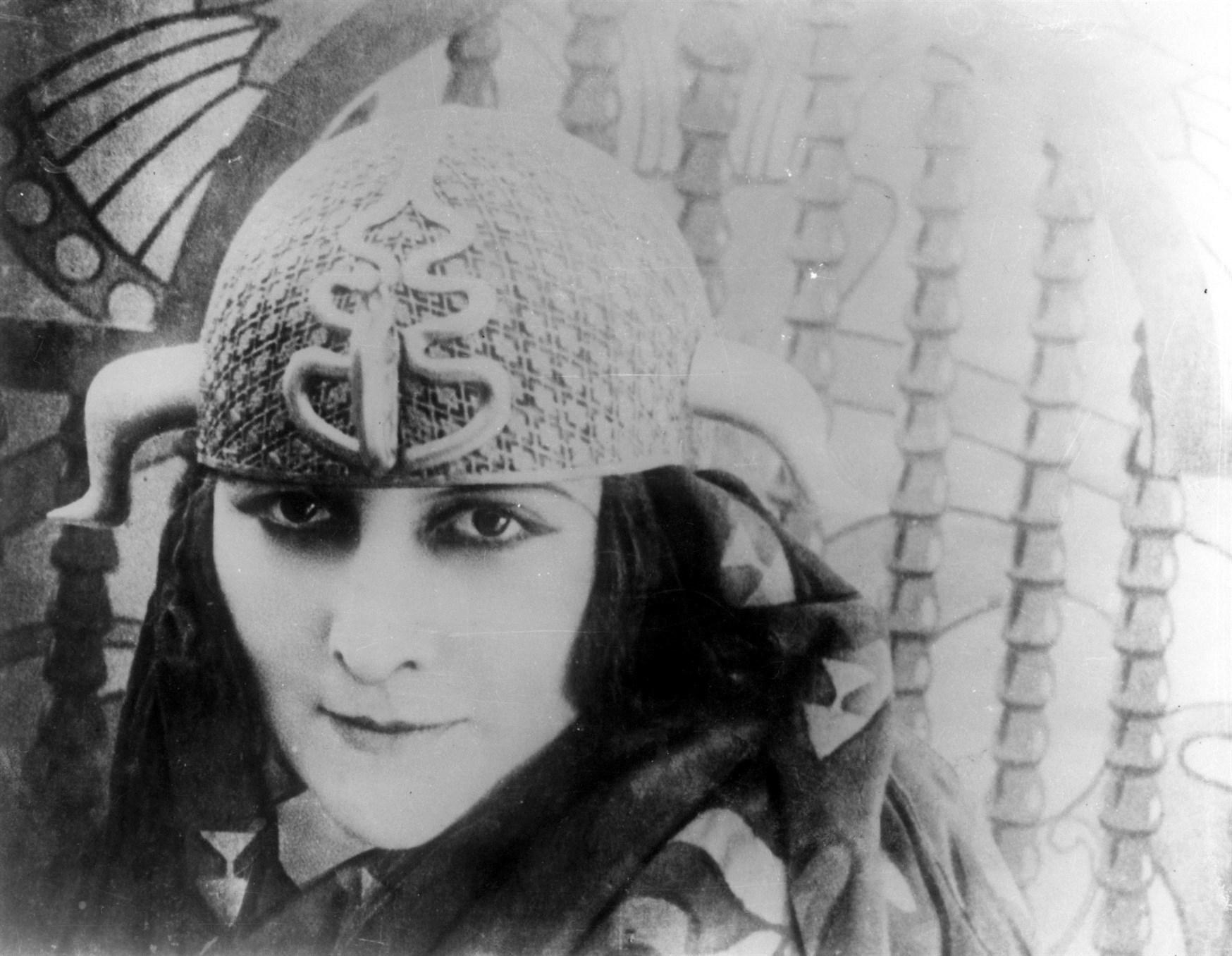 Stacia Napierkowska image