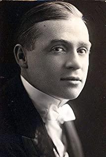 Hugh O'Connell image
