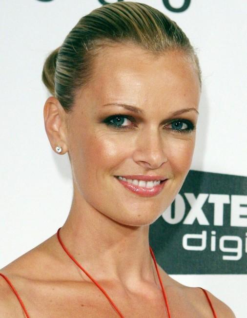 Sarah Murdoch image