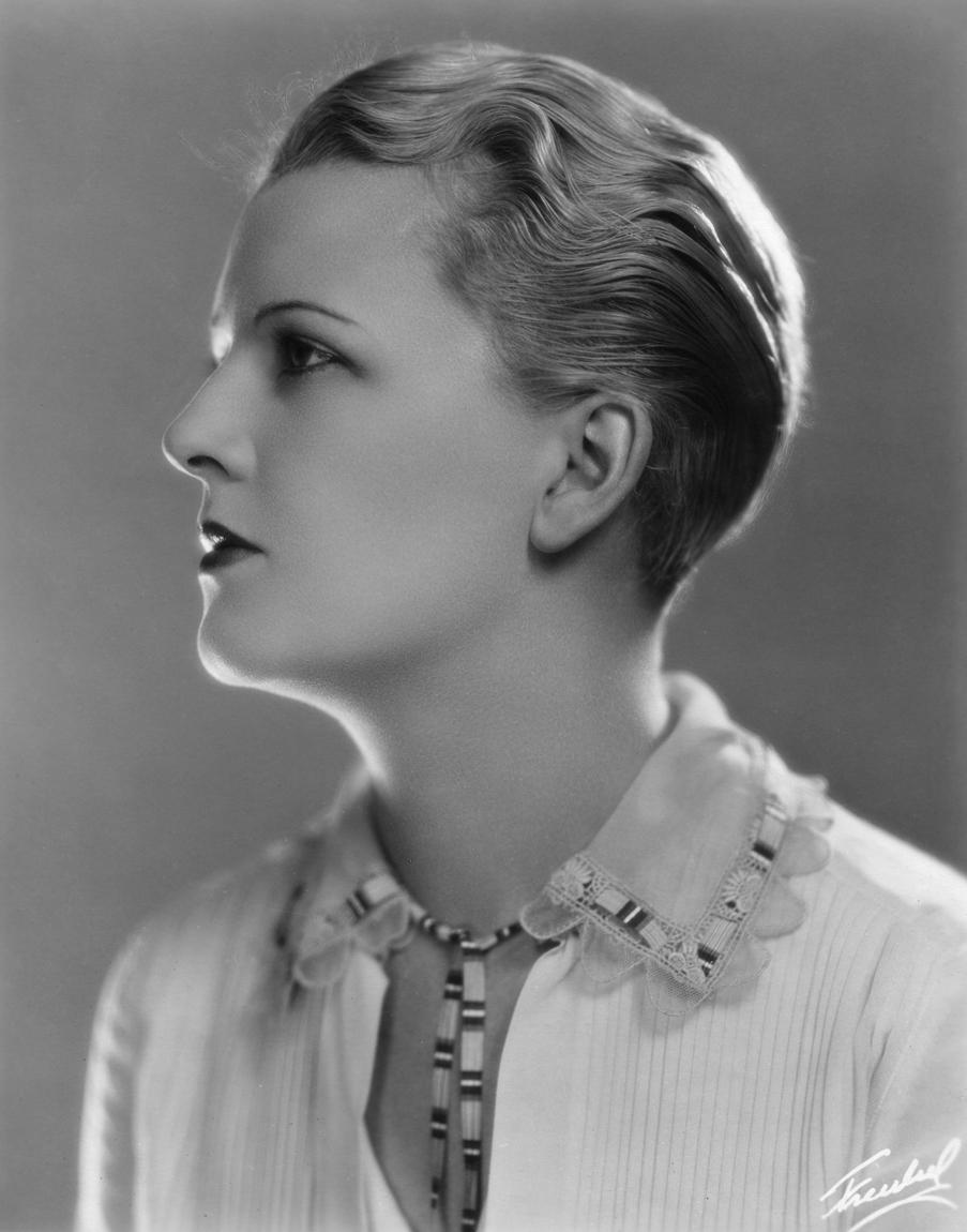 Vivien Oakland image