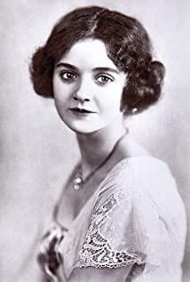 Mary Odette image