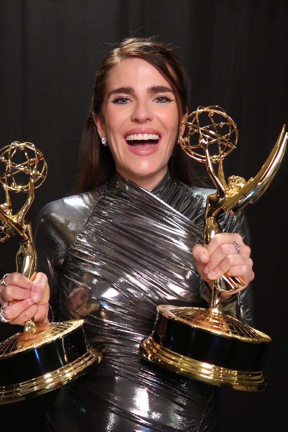 Karla Souza image