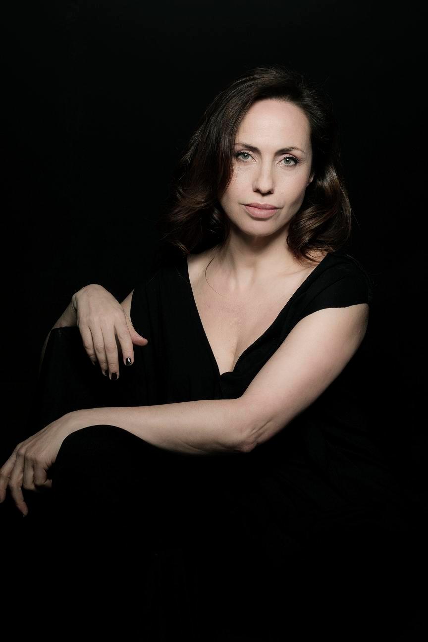 Ana Otero image