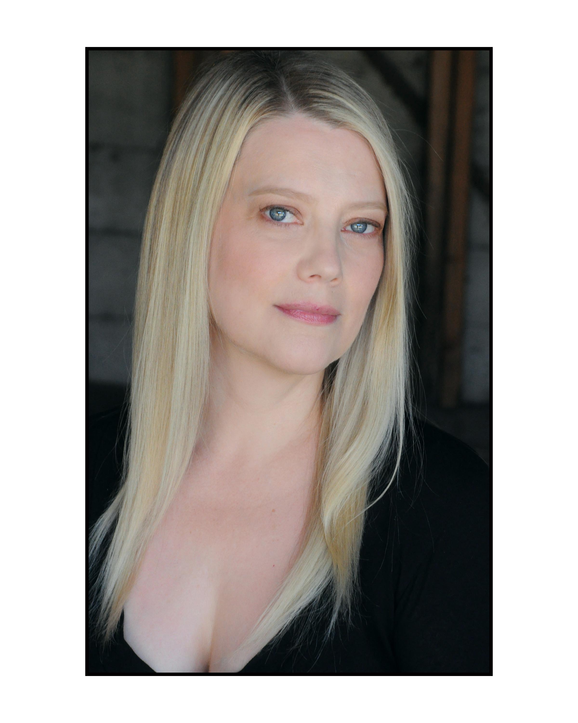 Kellie Overbey image