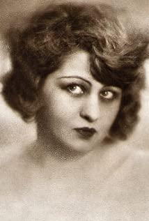 Mia Pankau image