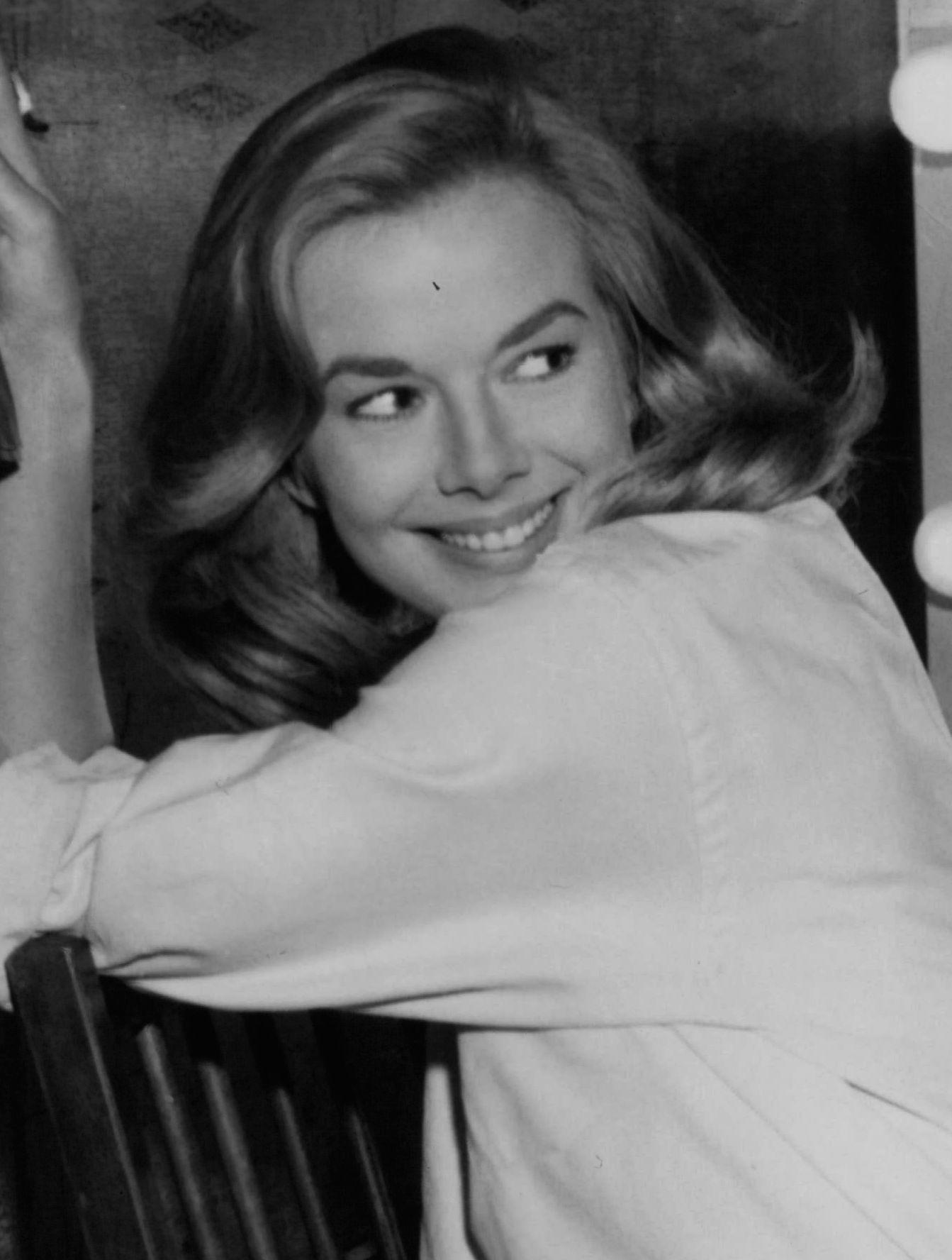 Leslie Parrish image