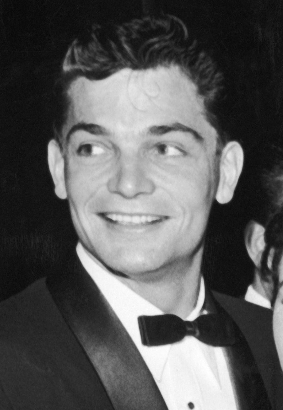 Larry Pennell image