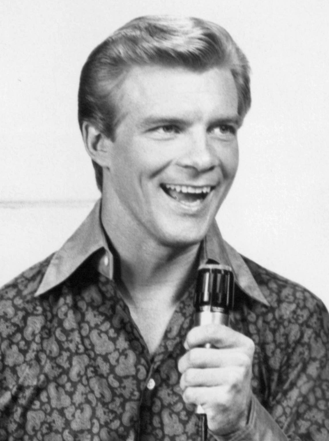 Gil Peterson image
