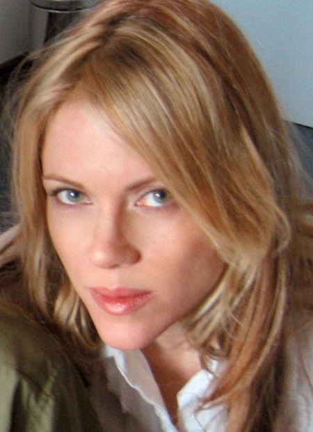 Britta Phillips image