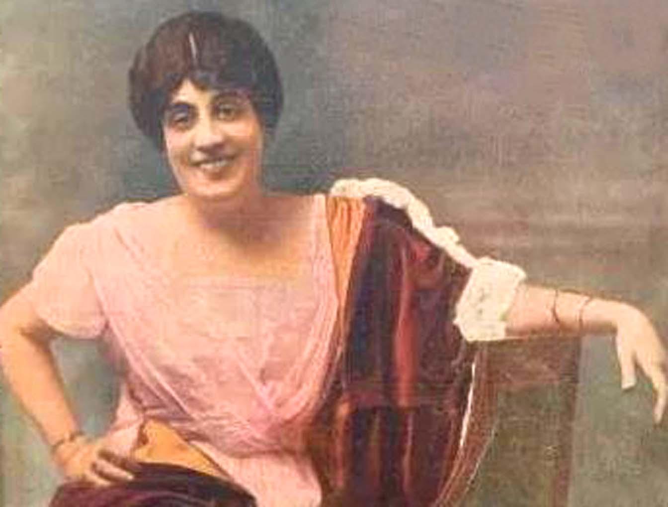 Antonia Plana image