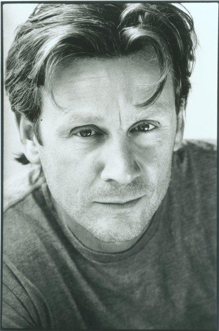 Simon Poland image