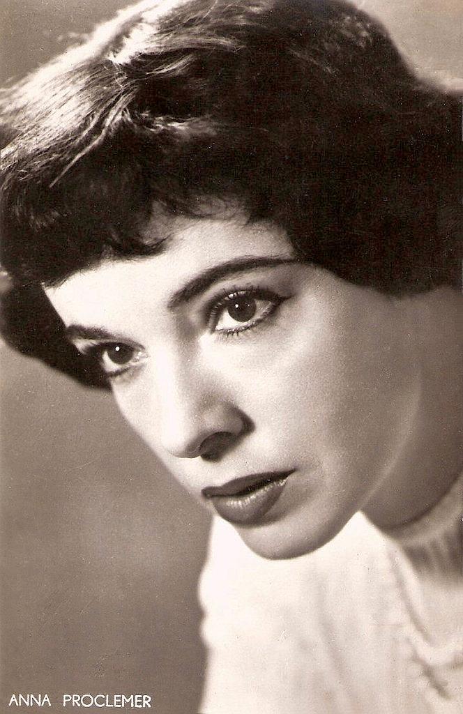 Anna Proclemer image