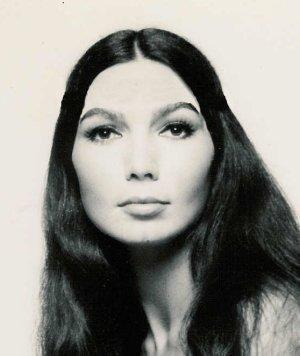 Linda Redfearn image