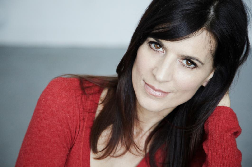Perrey Reeves image