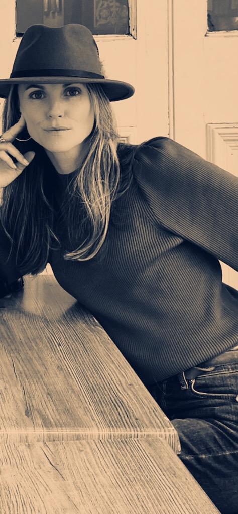 Taryn Reif image