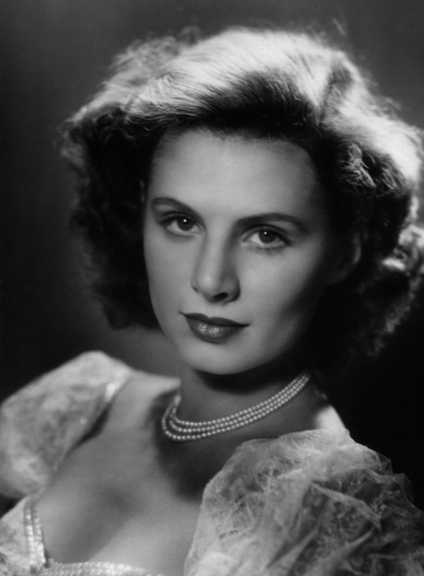 Violet Rensing image