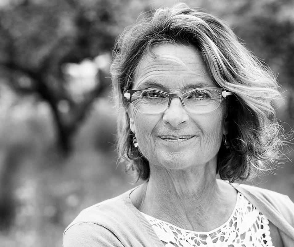Suzanne Reuter image