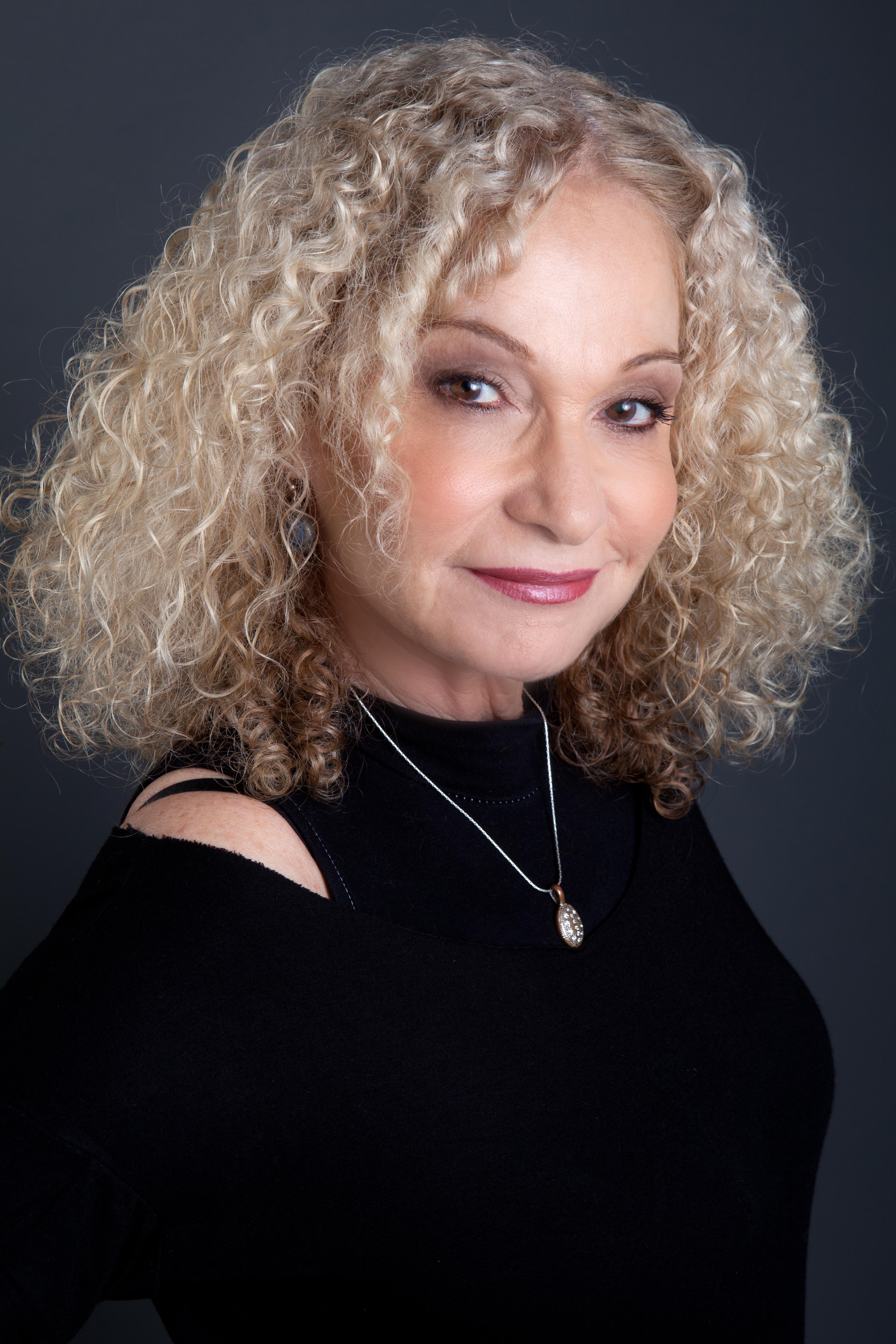 Shula Revach image