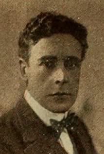 Hamilton Revelle image