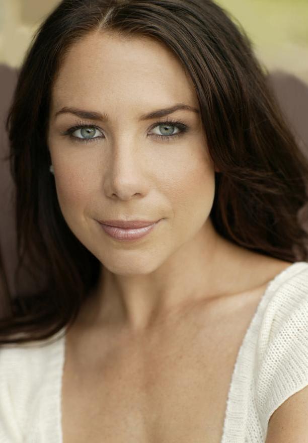 Kate Ritchie image