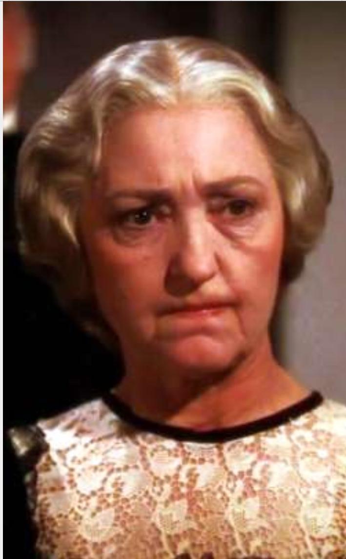 Leona Roberts image