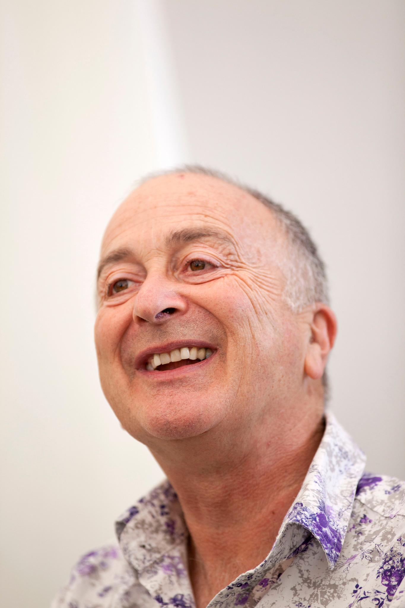 Tony Robinson image