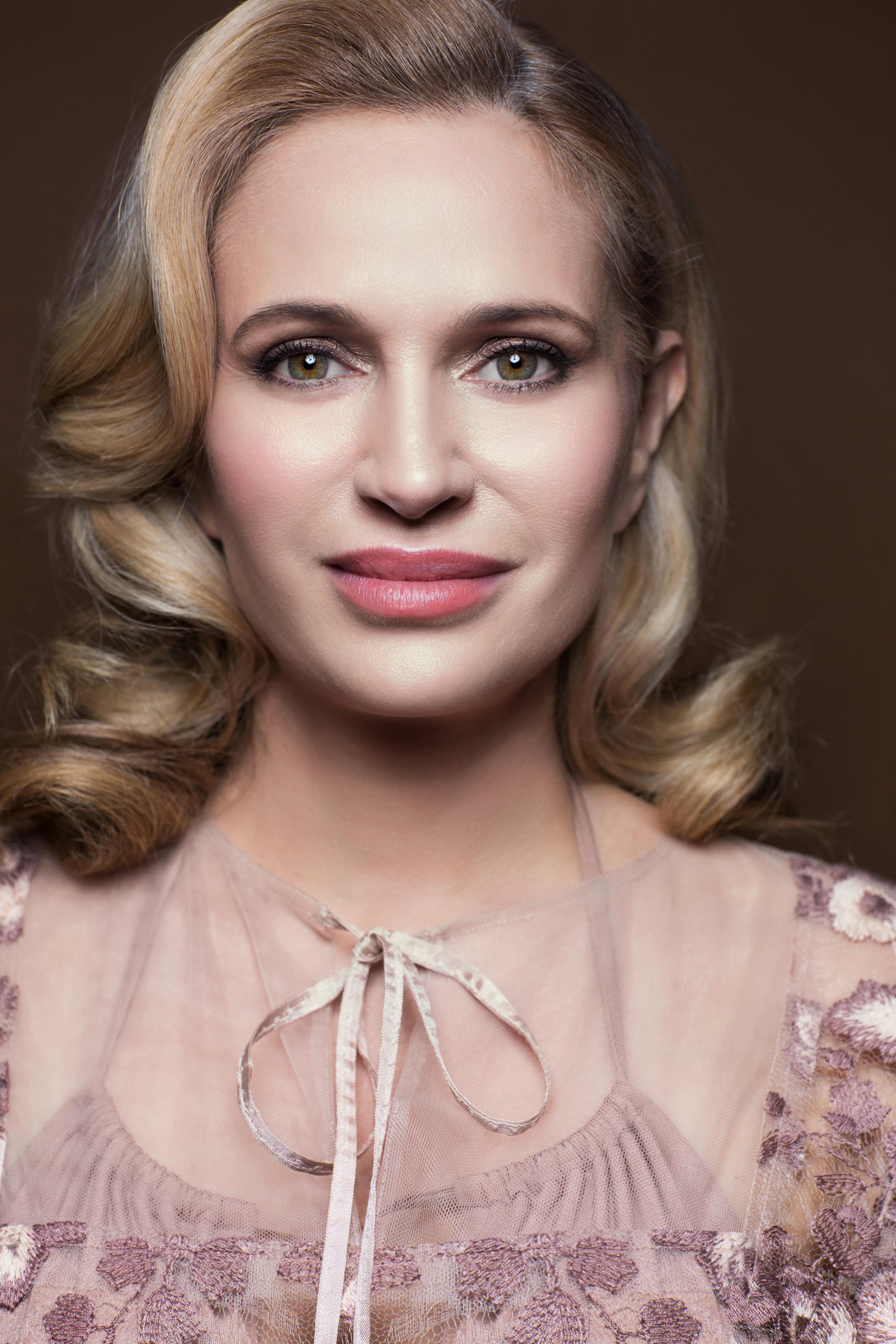 Leesa Rowland image