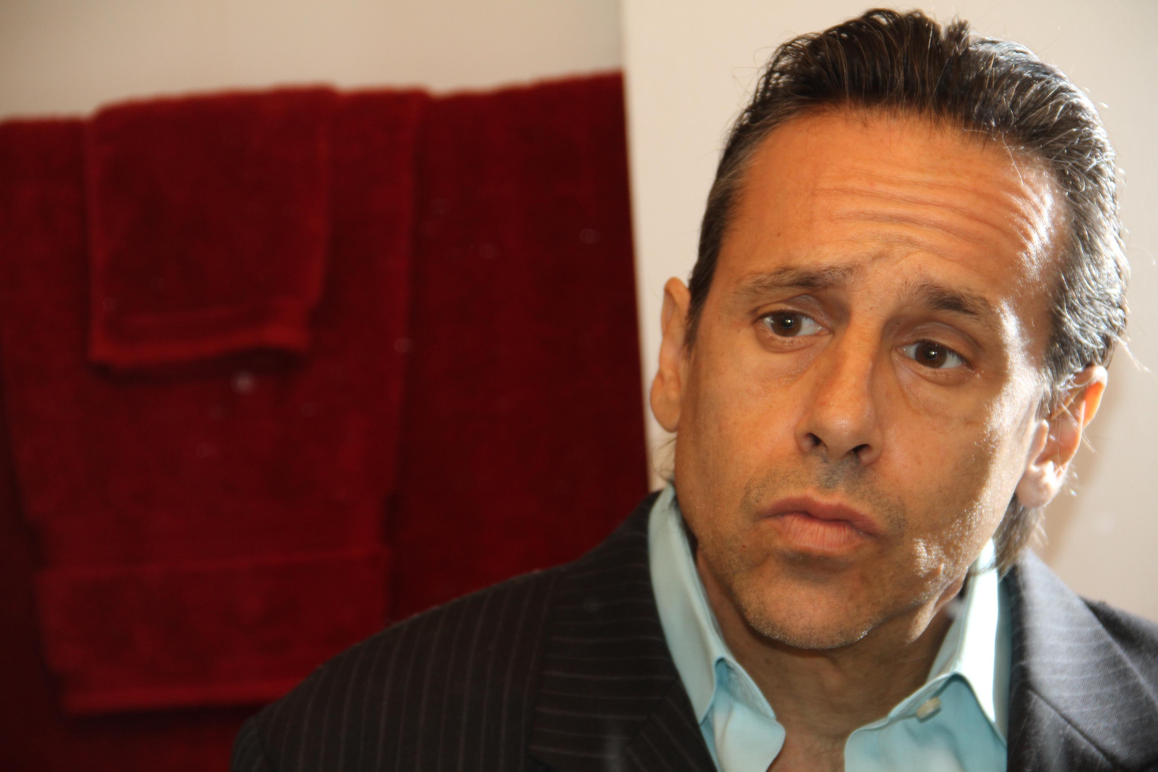 Larry Romano image