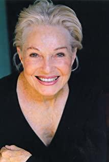 Leigh Rose image