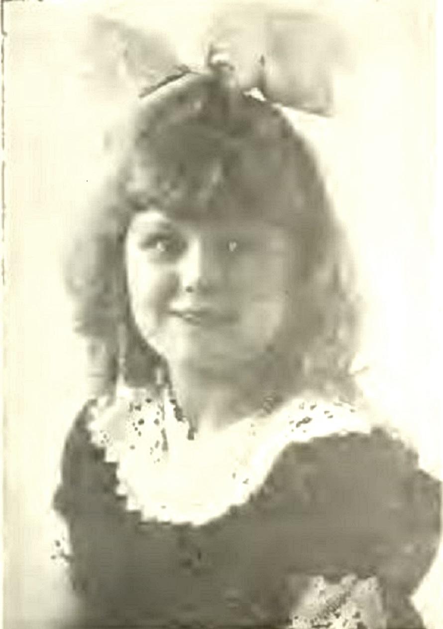 Thelma Salter image
