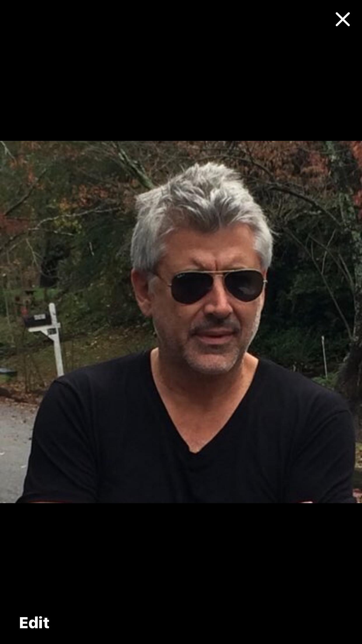 Deran Sarafian image