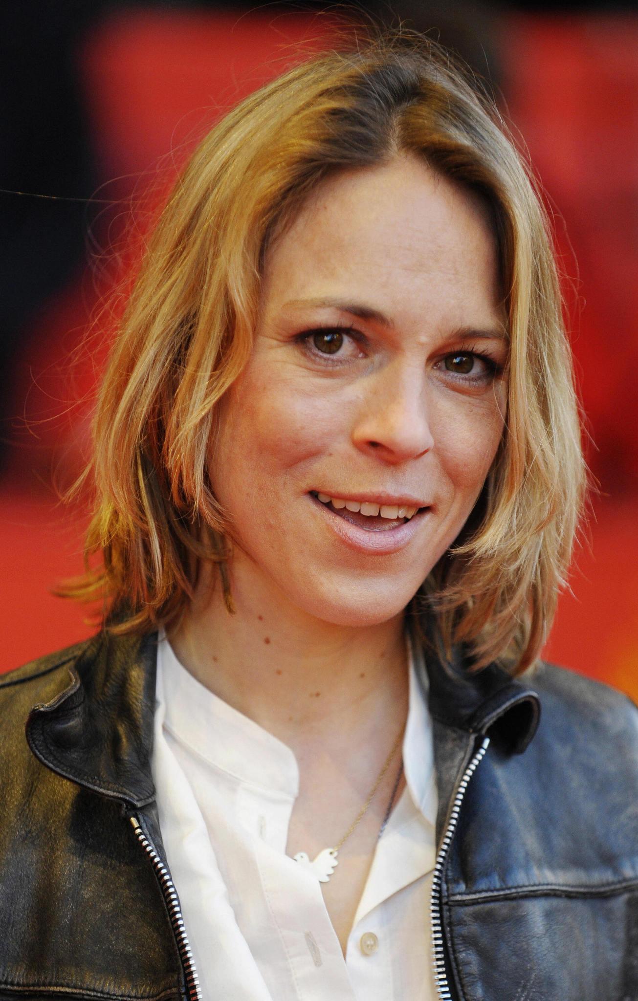 Anneke Kim Sarnau image