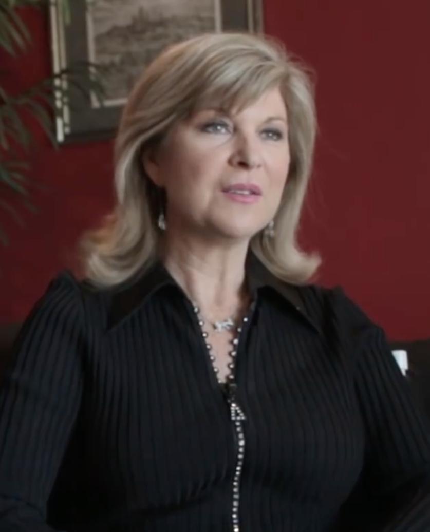 Tracie Savage image