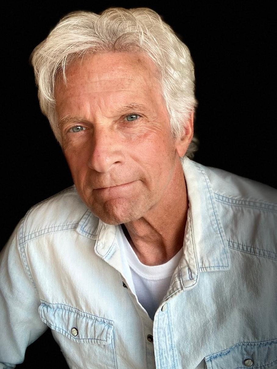 Mark Schneider image