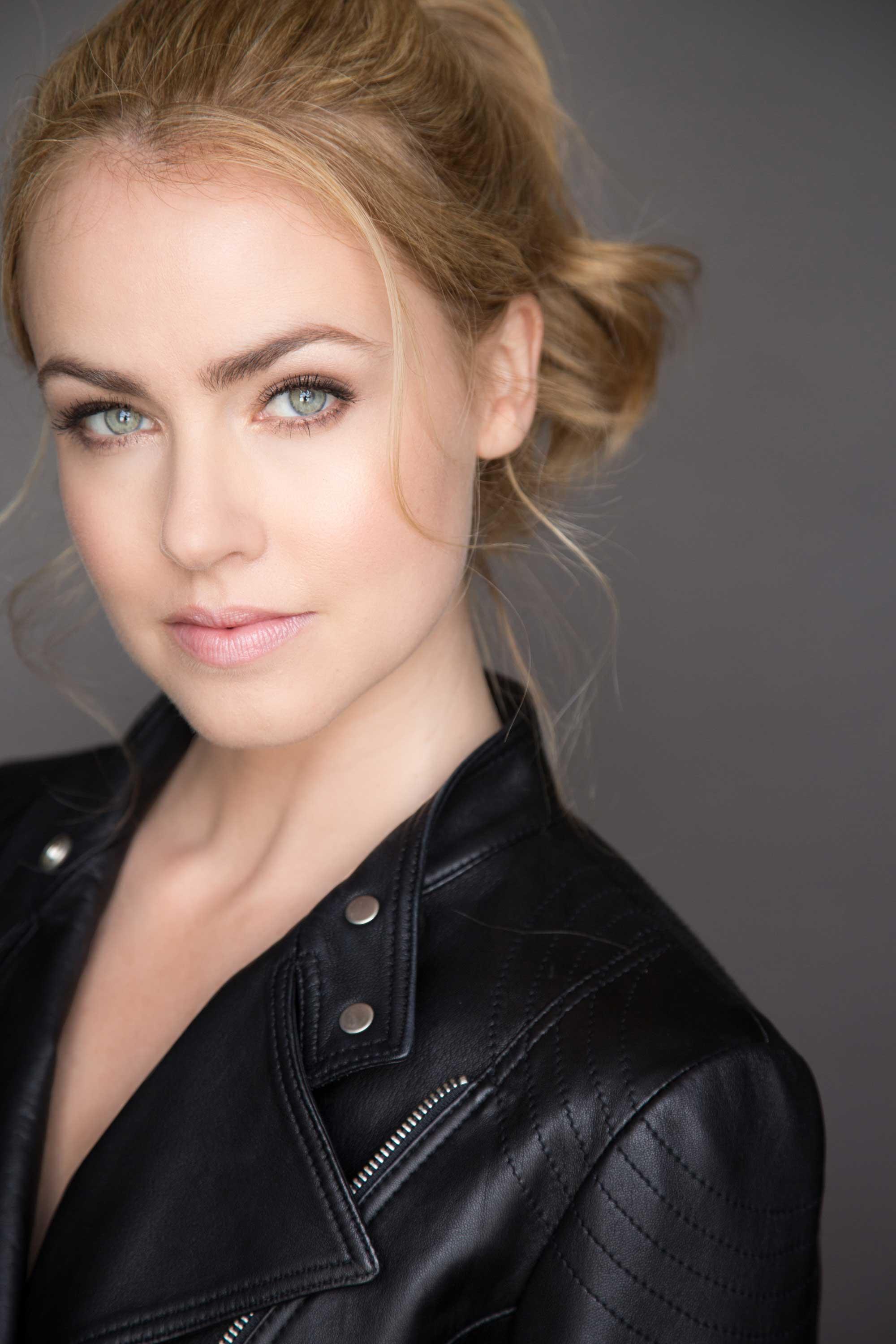Amanda Schull image