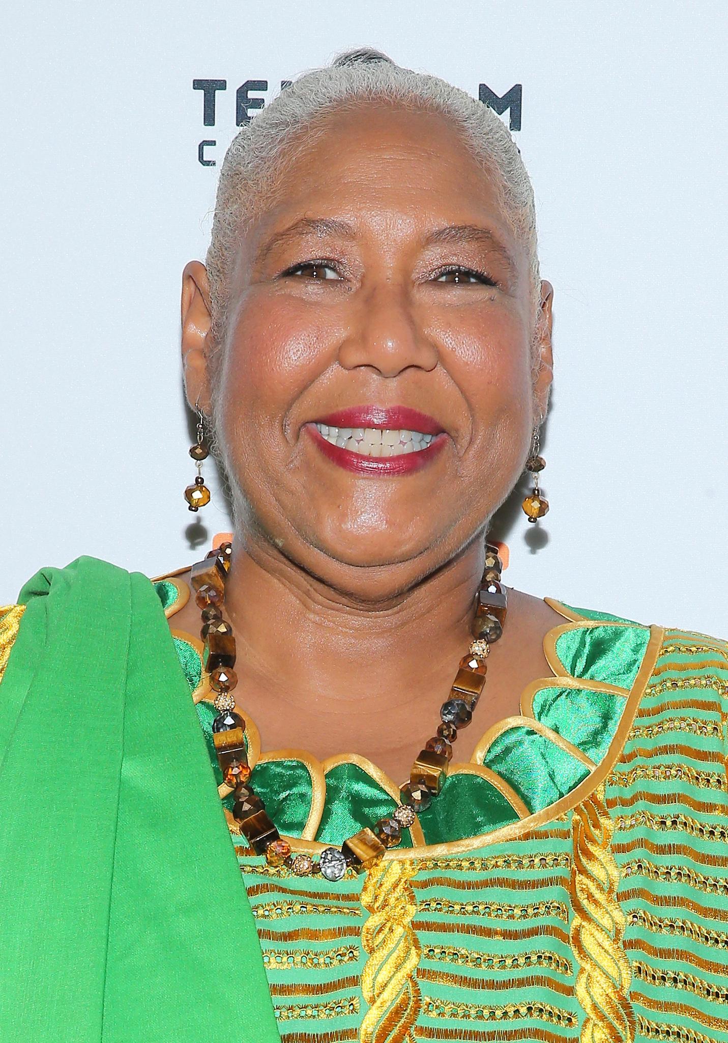 Esther Scott image