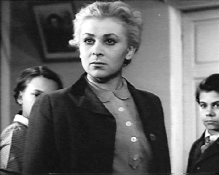 Valentina Serova image