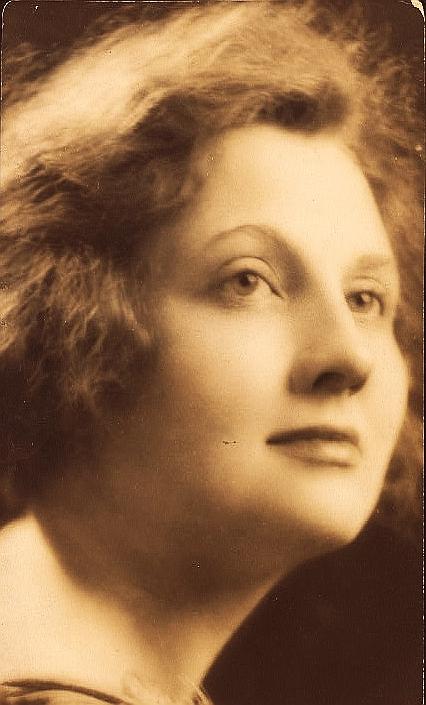 Ann Shoemaker image