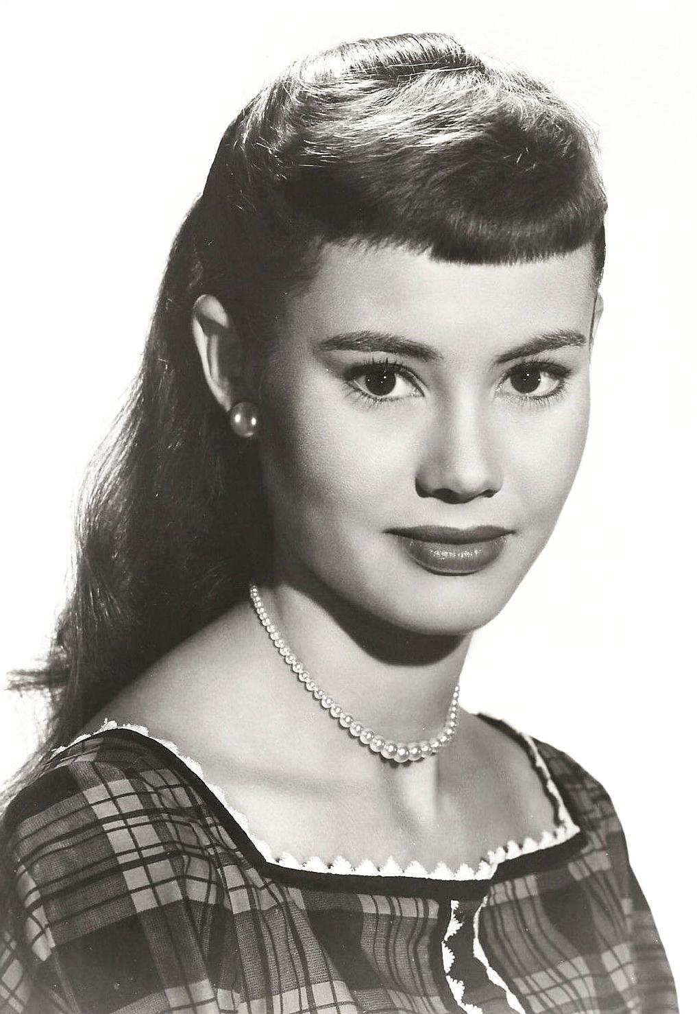 Roberta Shore image