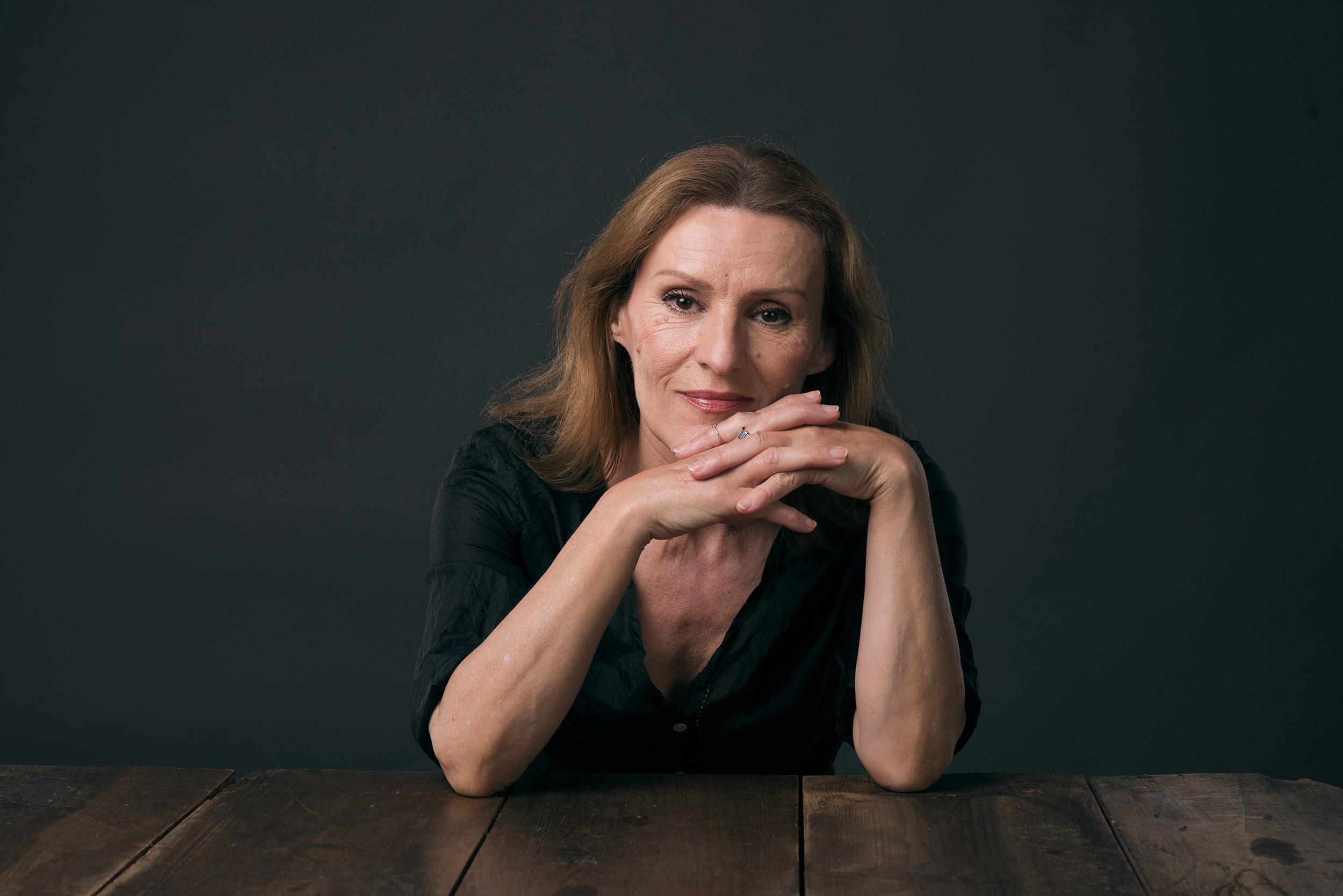 Emília Silvestre image