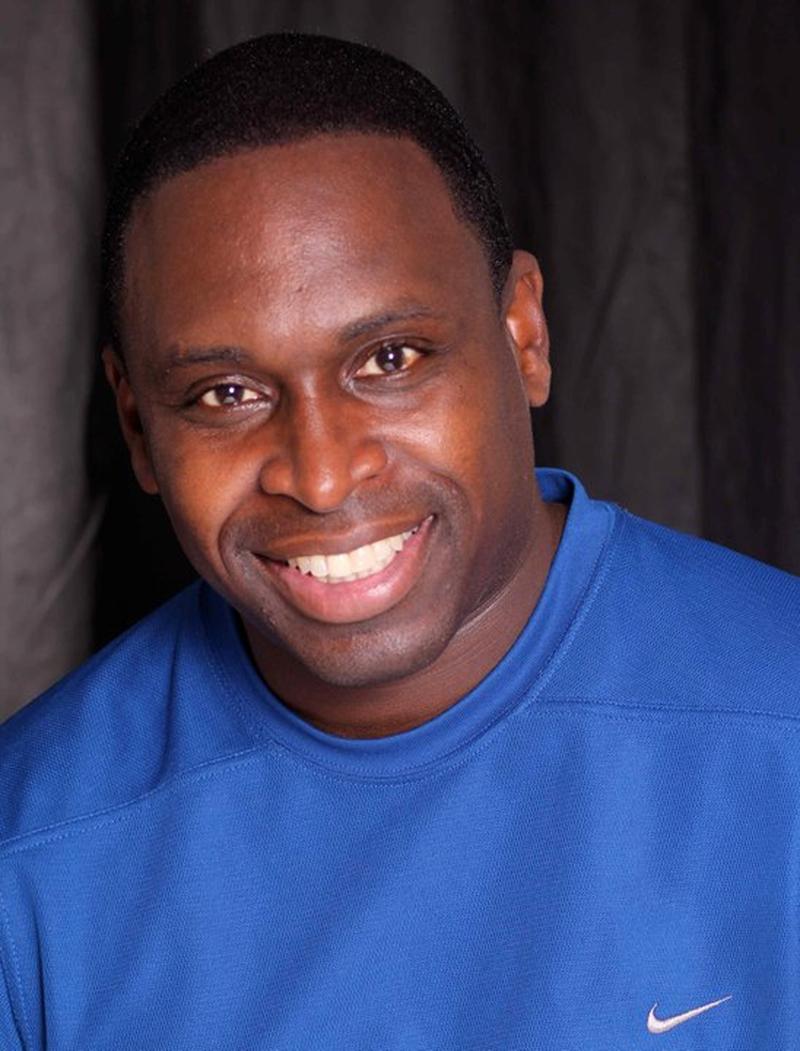 Derrick Simmons image