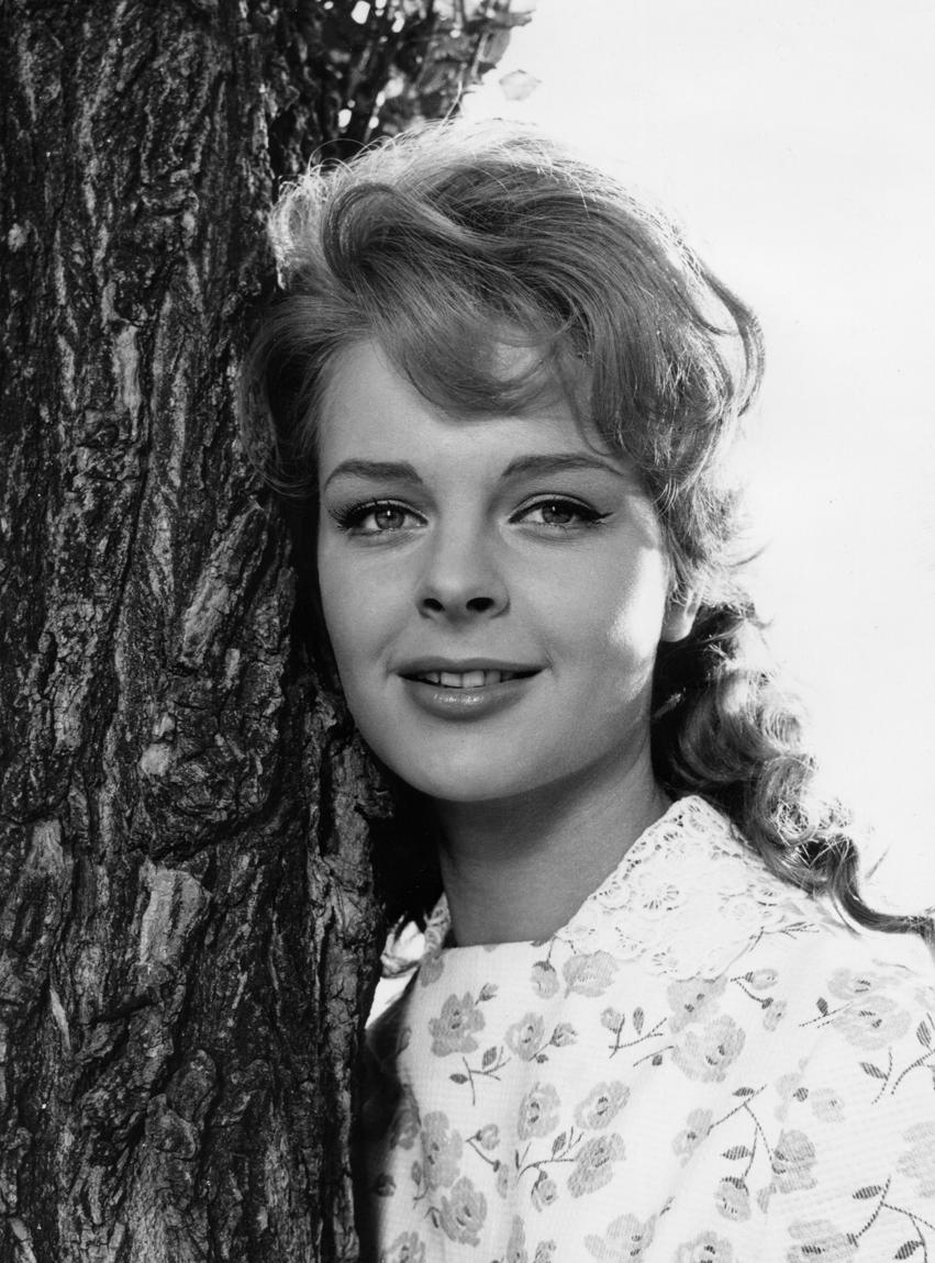 Sabine Sinjen image