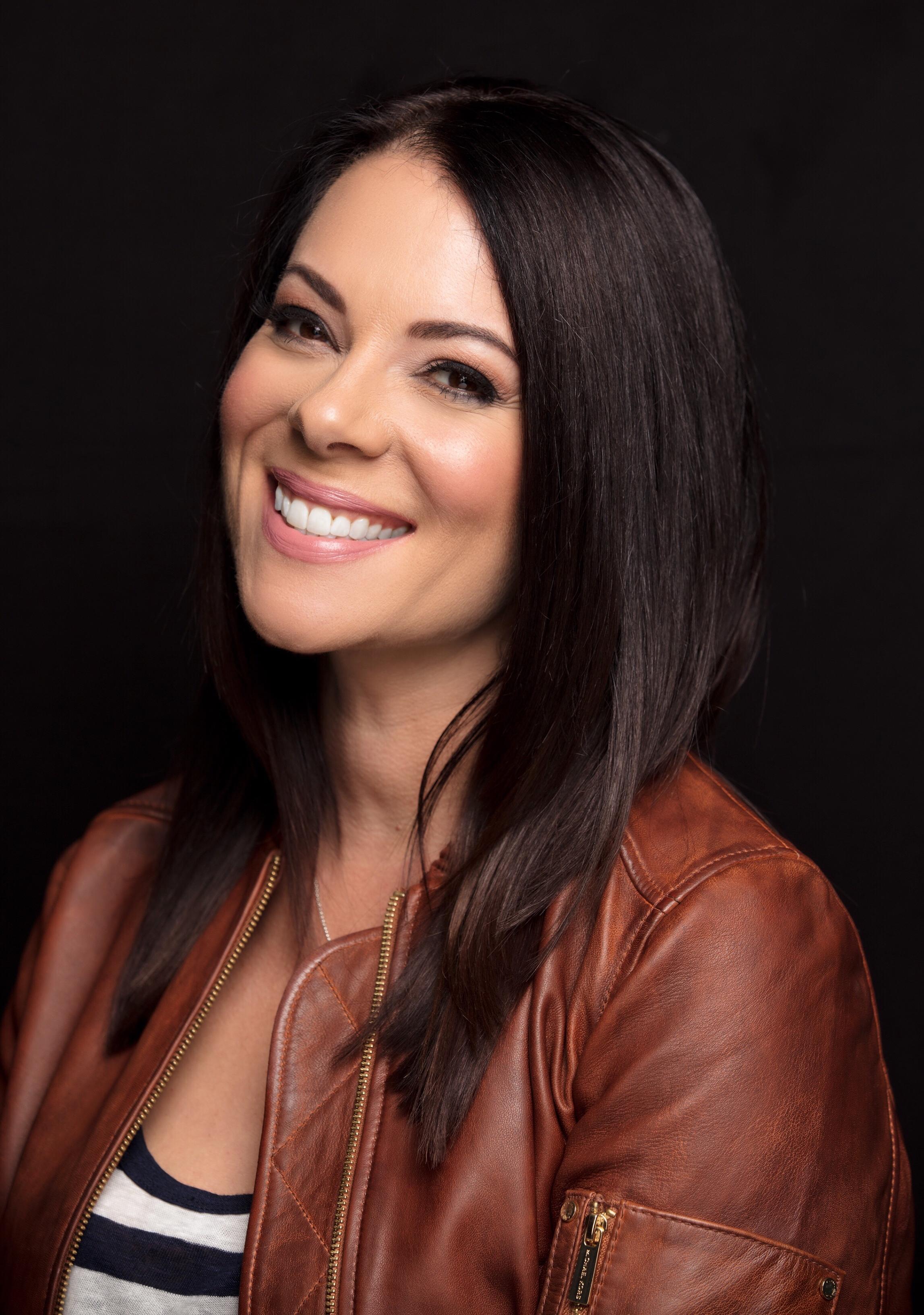 Tara Slone image