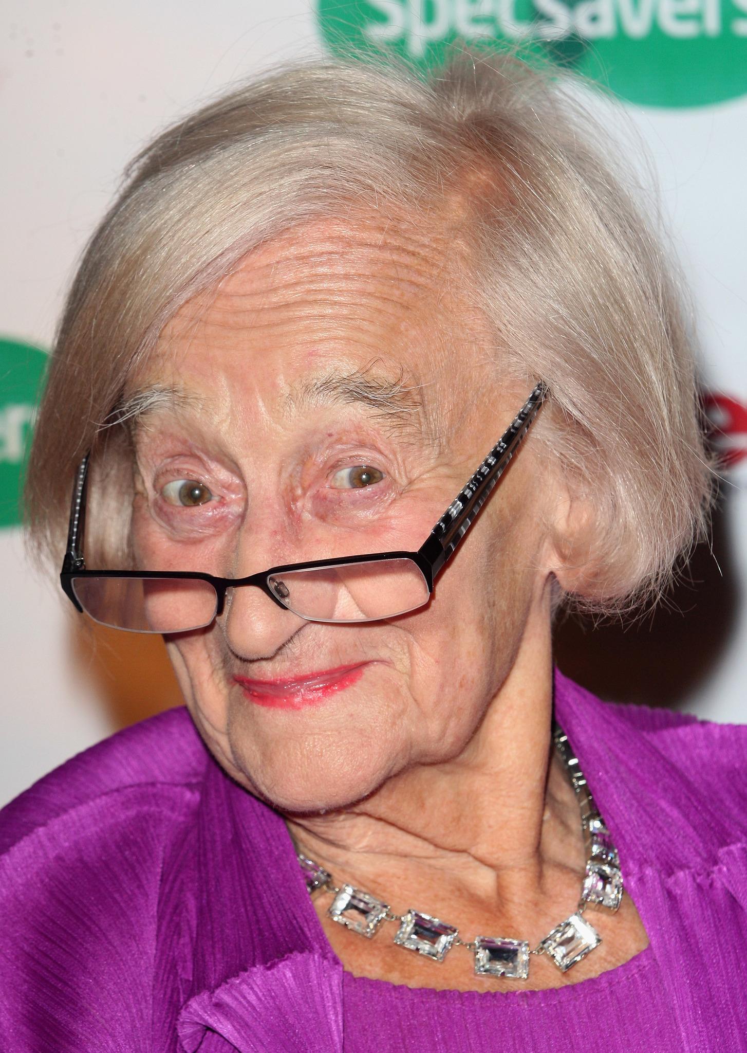 Liz Smith image