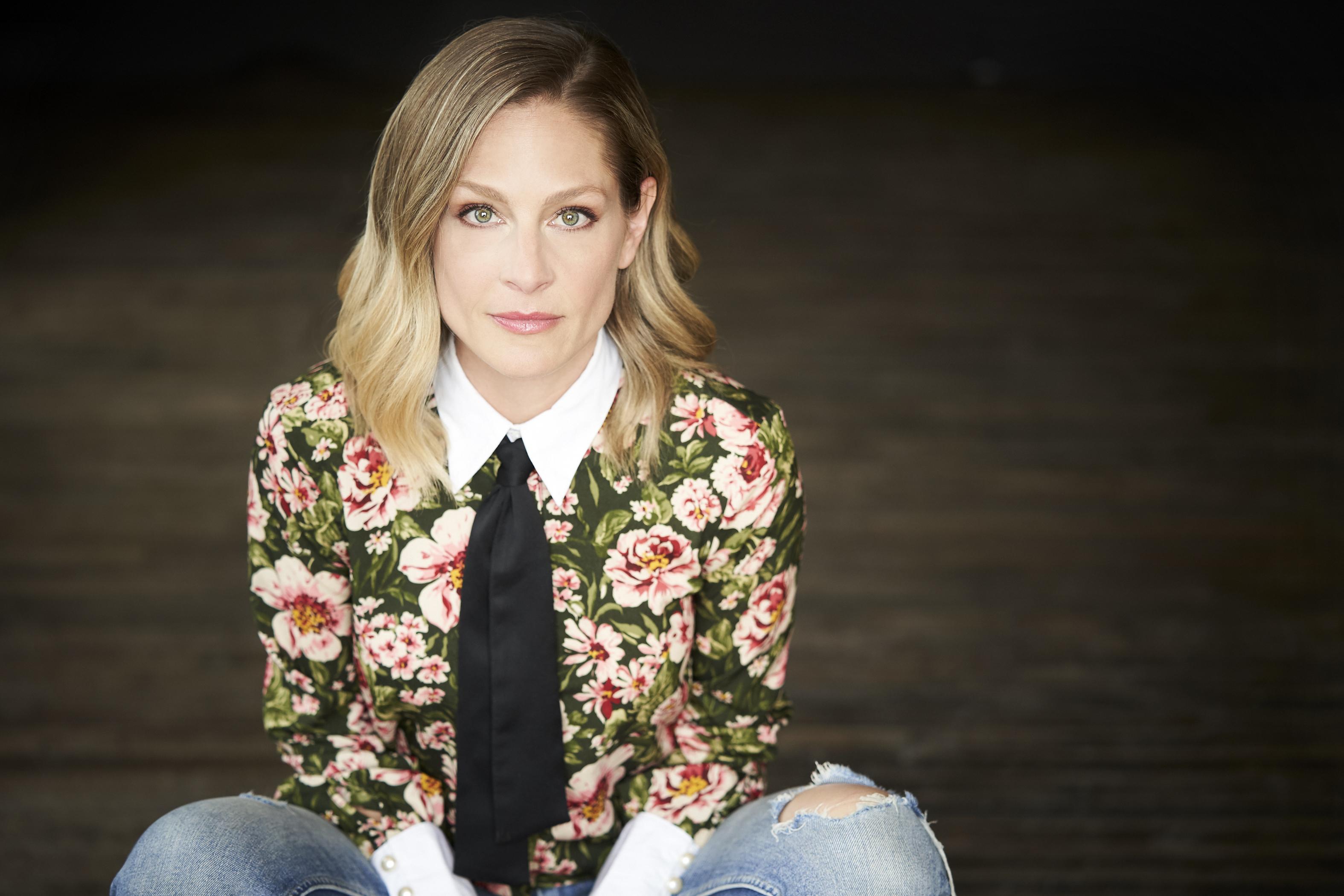 Tara Spencer-Nairn image