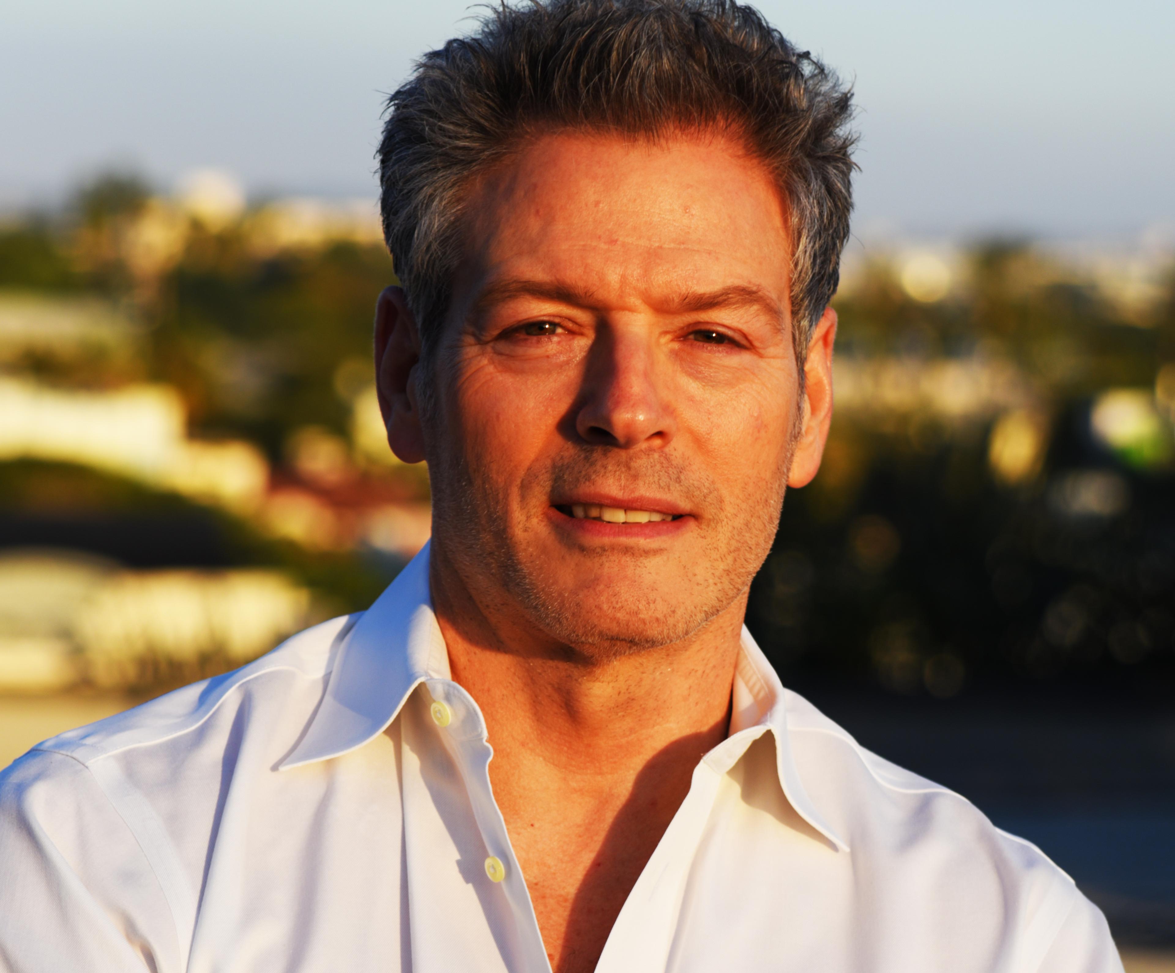 Kevin Spirtas image