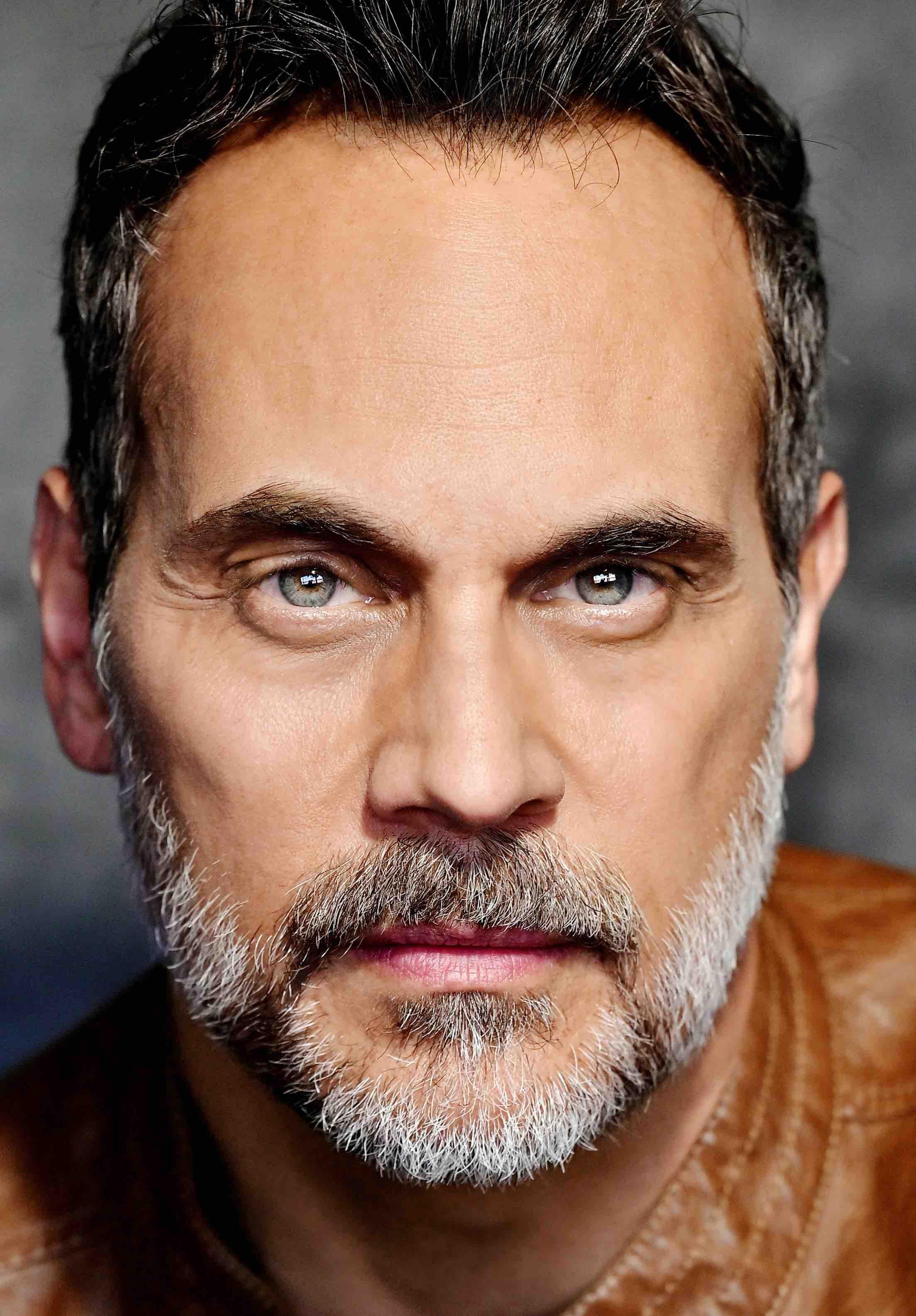 Todd Stashwick image