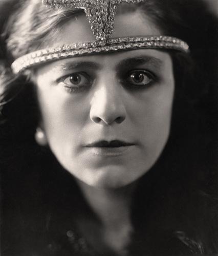 Valeska Suratt image