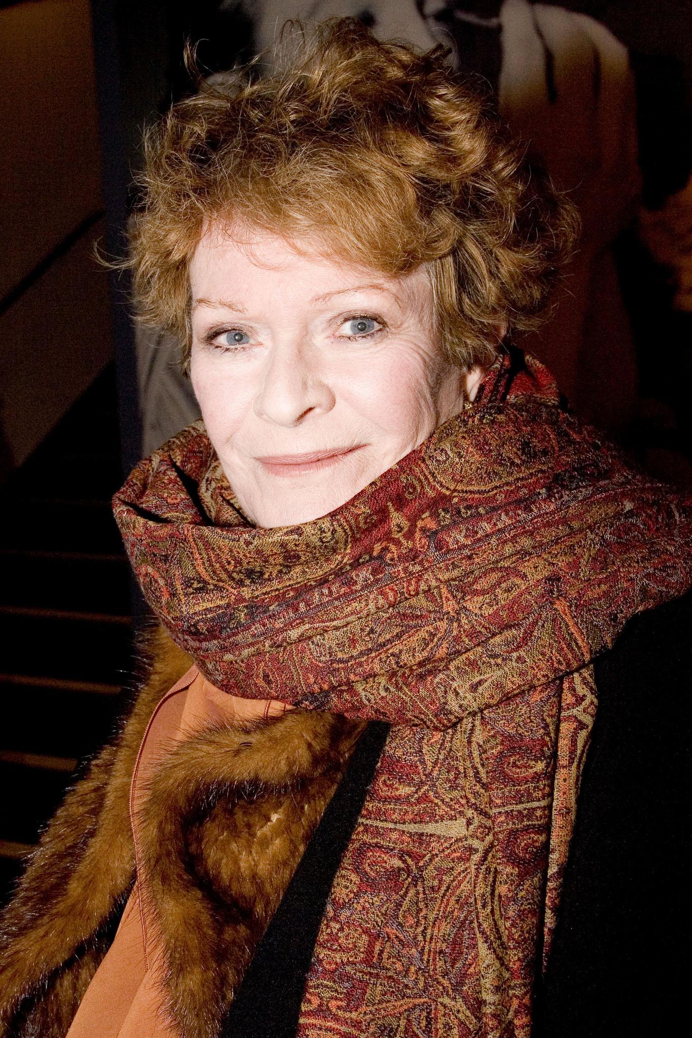 Janet Suzman image
